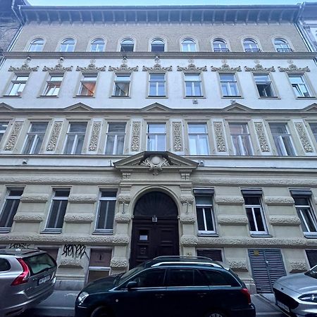 Downtown Lair Apartment Budapest Luaran gambar