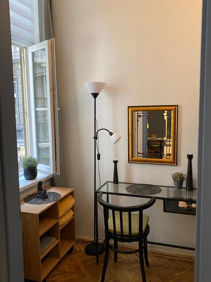 Downtown Lair Apartment Budapest Luaran gambar